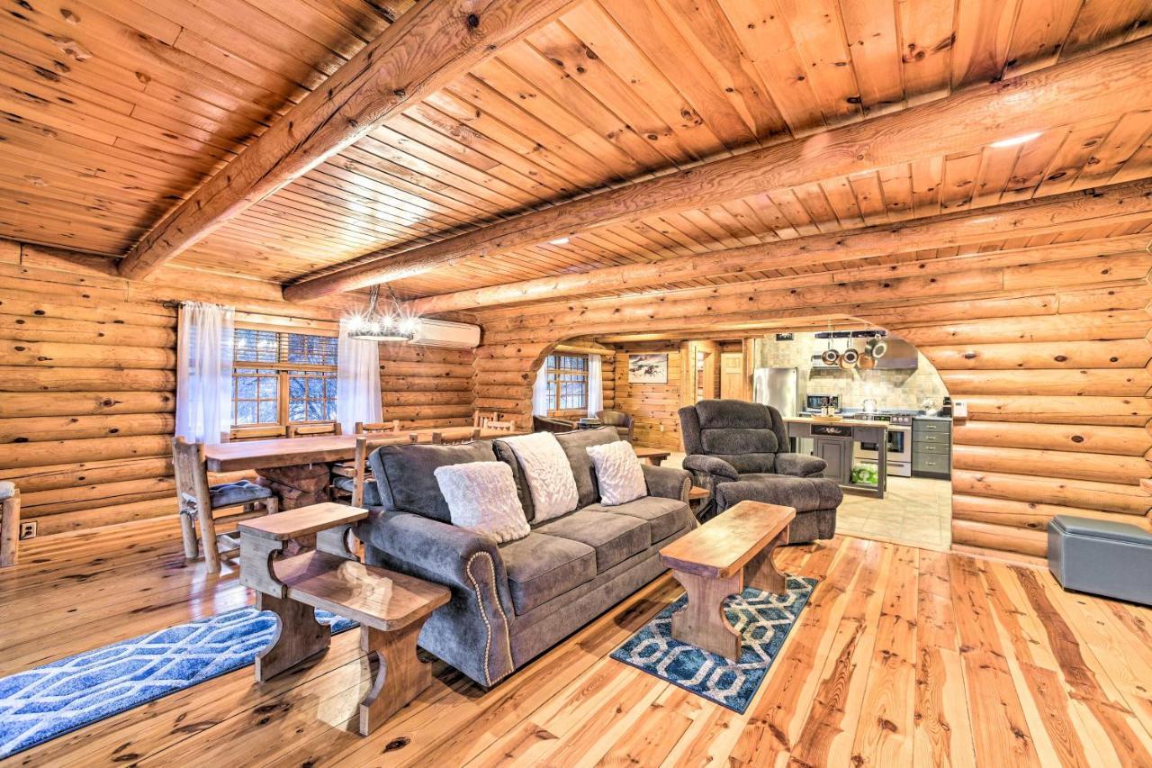 Spacious Cabin With Decks Near Saratoga Springs Middle Grove Buitenkant foto