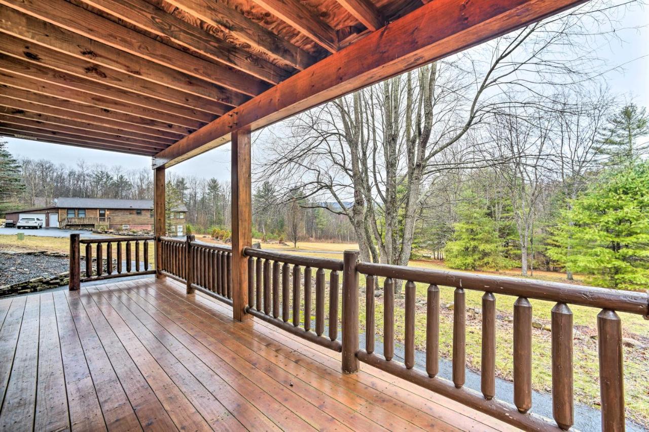Spacious Cabin With Decks Near Saratoga Springs Middle Grove Buitenkant foto