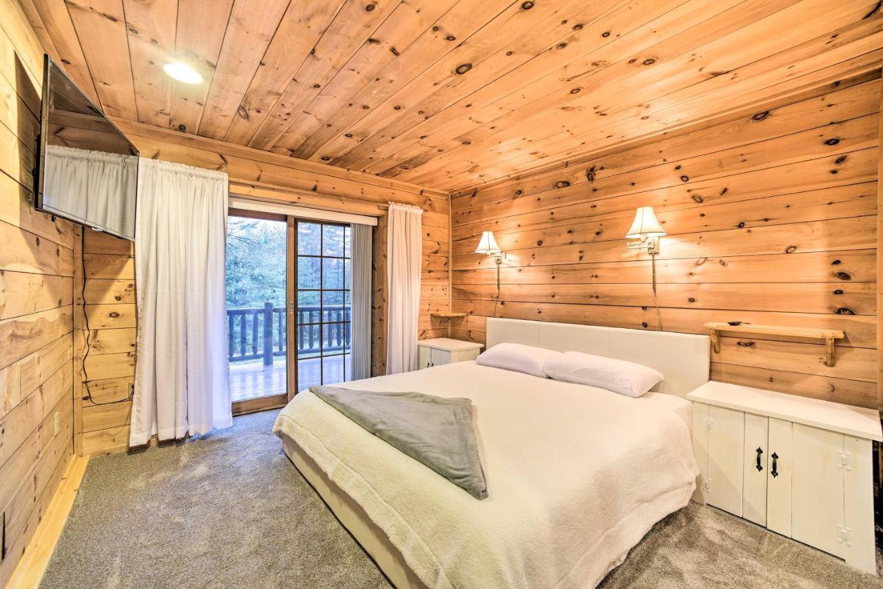 Spacious Cabin With Decks Near Saratoga Springs Middle Grove Buitenkant foto